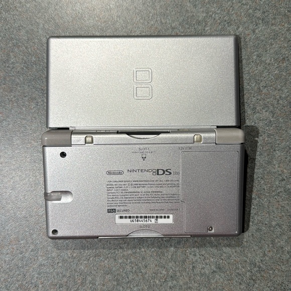 Nintendo DS Silver Handheld Console & Games - Picture 2 of 5